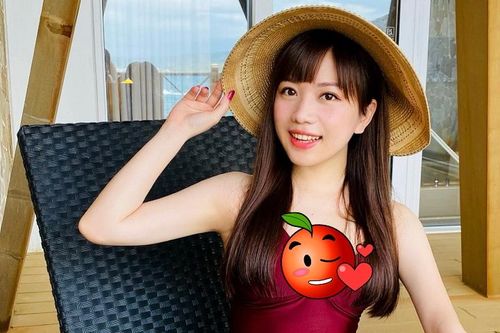 蔡尚樺墾丁大解放!開深V泳衣露胸光 請示過爸媽才敢PO啦