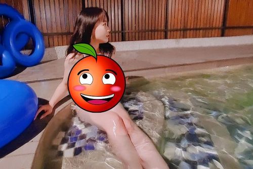 「柚子」主播曬辣照「撐爆比基尼」 笑稱跑颱風前先泡湯