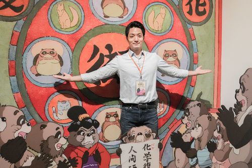 蔣萬安巿場掃街遇買菜婦人倒地　助送醫再走行程