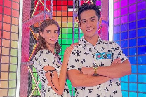 祖雄两人世界情趣画面流出　乌克兰正妹跪地服务「过太爽了」