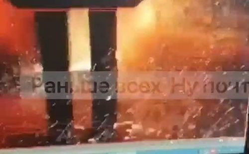 克里米亞大橋遭炸瞬間畫面曝光 轟天巨響後橋面坍塌!運油列車猛烈燃燒