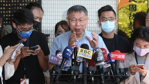 柯文哲借呂秀蓮「醫生開藥」喻台灣政策法 把3天藥一次吞下去反而有害