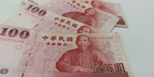 欠500元死不還錢！還嗆「幫我X就還」　正妹氣爛！網教：吉就對了