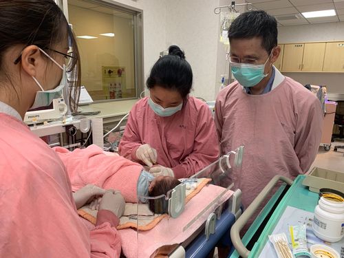 女嬰眼角黃色分泌物竟是「蜂窩組織炎積膿」  醫師:當心金黃色葡萄球菌感染