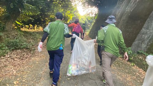 中市清潔隊淨山活動「先丟垃圾再撿垃圾」 蔡其昌:非常荒謬
