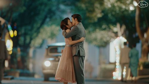 零負評男星尬戲胡歌、黃磊 剛過27歲生日難忘街頭擁吻