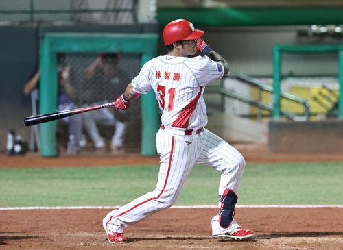 16年前穿La new熊球衣第一次打季後賽 林智勝:當時超「挫手」