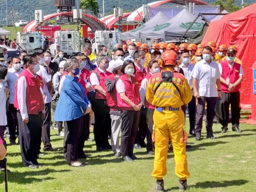 蔡英文「921國家防災日」花蓮行好忙 視察演練、勘災還要見證嚴上人