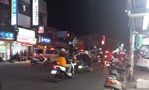 桃園八德3機車「撞一起」釀3傷1命危　網友怒這路口「很大問題」