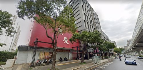 限貸令打垮土地買氣 文心路老川菜館兩年降價出售