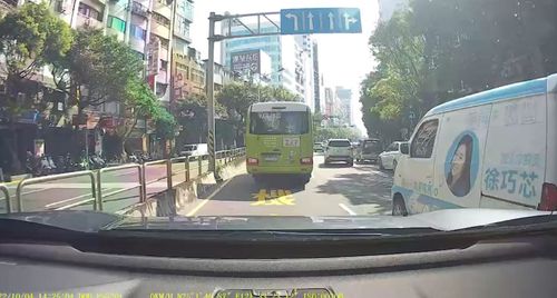 徐巧芯宣傳車「鬼切」　狂按喇叭不甩你94要左轉｜影片曝光