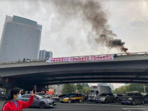 微博貼4個字被封60天 他怒轟:乾脆把漢語全禁好了!