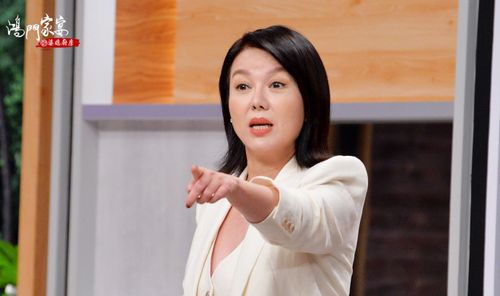 苗可麗重現公車萍罵功 飆罵Ella 16秒不換氣