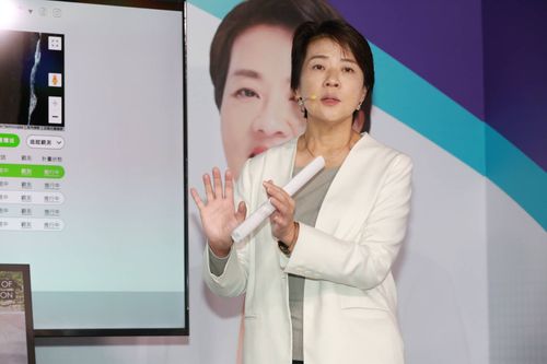 柯文哲指示交通局打臉陳時中政見 黃珊珊6字回