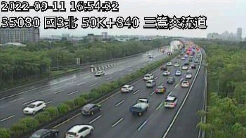 收假了！連假最後1天颱風攪局　國3北上三鶯路段車速僅20公里