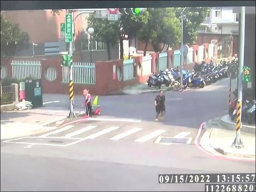 樹林無差別追殺！高中生驚恐急躲超商　黑衣男辯「追錯人」　