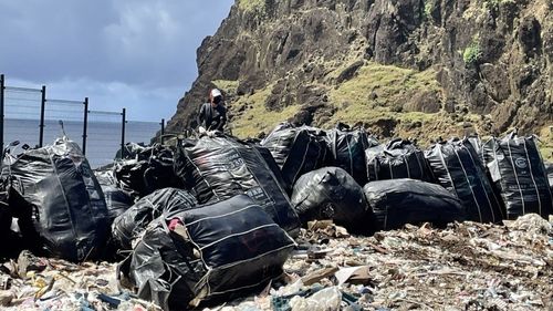 搶時間!東北季風擾船班 台東2離島清運1700公噸垃圾超前達標