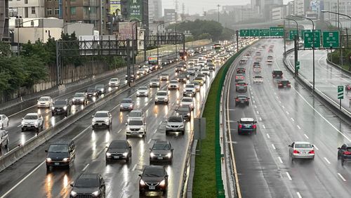 雨神降肉壞遊興!國道零星車禍「整體順暢」 明14地雷路段一次看