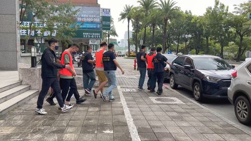 拋月入8萬高薪誘騙逾50人當豬仔　恐怖人蛇集團栽了！警逮8男女