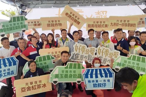照顧生意攤商有感 80市場夜市首組後援會挺邁再拼4年