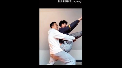 朋友是互信互助　但我們之間的信任是拿來摧毀的　