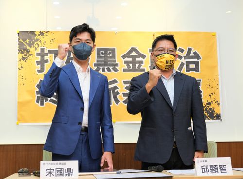 苗縣長選戰｜時力咬出鍾東錦打死人要求退選　鍾競總：被警總捉去坐「黑牢」