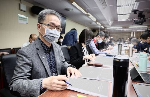 部分負擔今年未必上路 薛瑞元:要看疫情、社會復原程度