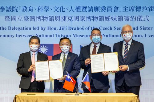 台博館與捷克博物館締結姊妹館　李永得：台捷就是「換帖兄弟」