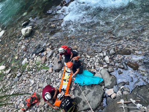 桃园四棱温泉男子失足溺水 警消花费5小时救援送医仍不治