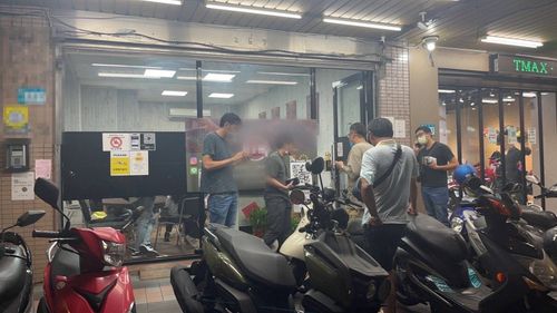 純娛樂變調！桌遊店成麻將賭場　中和警逮16人法辦