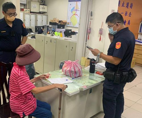 樹林婦迷途15公里到中和　坐立難安警開車護送返家