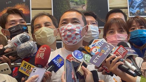 侯友宜這舉動「切割國民黨」？　王鴻薇吃誠實豆沙包「認了」