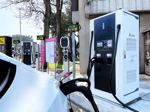 全台首家導入「插槍即充」功能 中興電工iCharging搶攻DC快充每度電6.5元