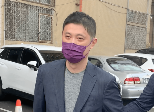 不孝至極！林秉樞啃老要錢　竟拿剪刀戳母親還逼舉椅罰跪