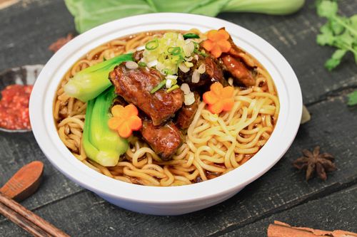 星級酒店北市牛肉麵大賞奪牌 內用饕客價360元、第二碗再享5折優惠