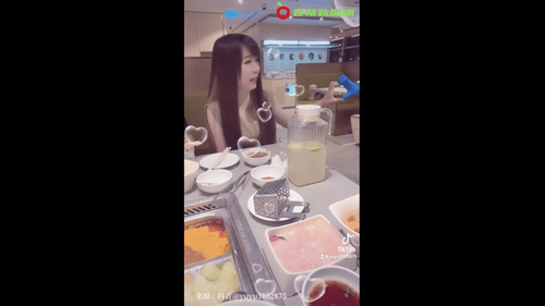 都市傳說是真的　海底撈這服務讓正妹臉紅心跳