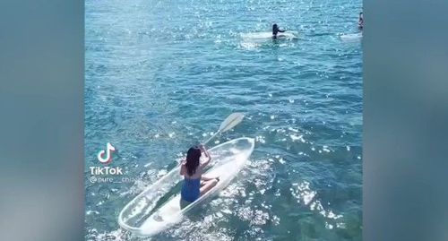 絕美！透明獨木舟漂浮藍海　國境之南夢幻度破表