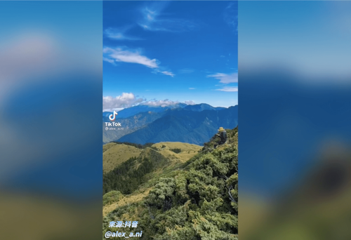 墜入童話世界的森林湖泊 藍綠色好神秘