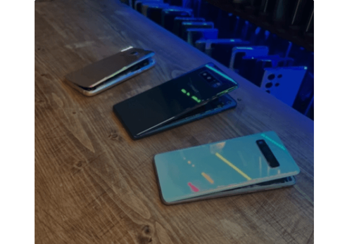 知名YouTuber發現Galaxy手機電池膨脹　三星稱已知情著手調查中