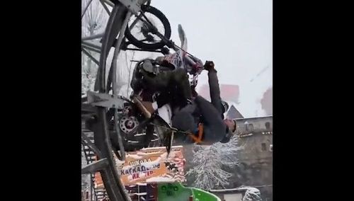 超狂片你敢坐上去嗎？　機車特技根本馬戲團