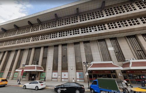 超敢！3貪警抓14逃逸外勞竟索賄放人　還直取她頸上金項鍊下場超慘