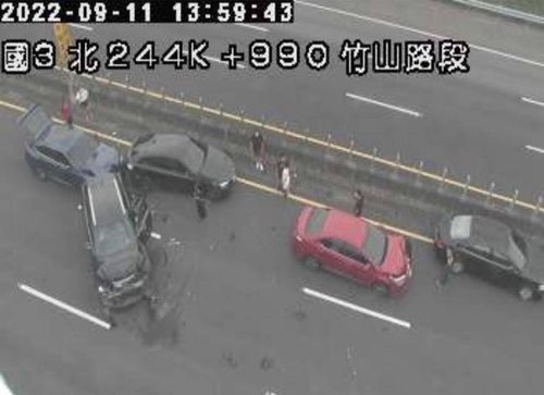 返鄉遇車禍！敗興而歸　幸僅車損無傷亡