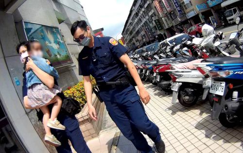 「阿嬤被電梯吃掉了！」2歲女童大哭求助　高雄警查出驚人真相