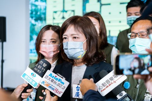 柯文哲為高虹安叫屈嗆「惡霸性侵女生」 沈慧虹反批:無知野蠻