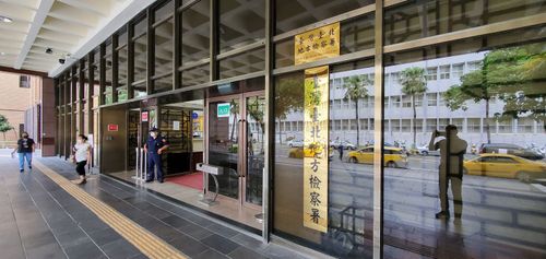 他被火燒陰毛+電擊蛋蛋崩潰提告 2變態凌虐男竟離奇同天死亡