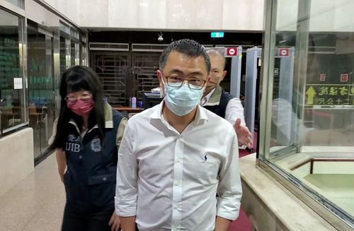 美好證券董座黃谷涵涉炒股削千萬 手插口袋移送北檢複訊