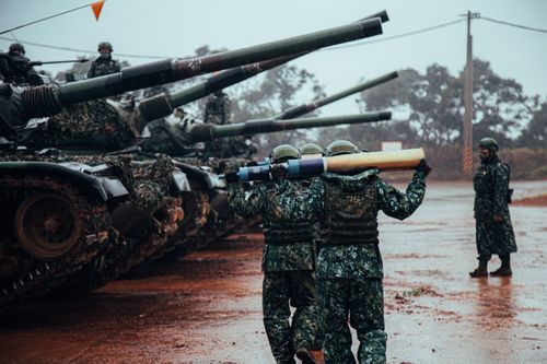 網交1個月就把14歲少女拐進廁所　國軍淫兵下場超慘