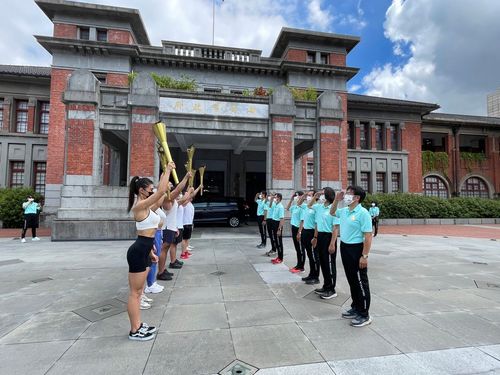 全民運動會聖火抵竹市　7健美選手展現「大肌肌」迎接