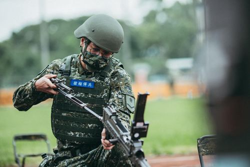 國軍防彈衣採購竟用「中國原料」 國防部急發3點聲明「已辦理解約」