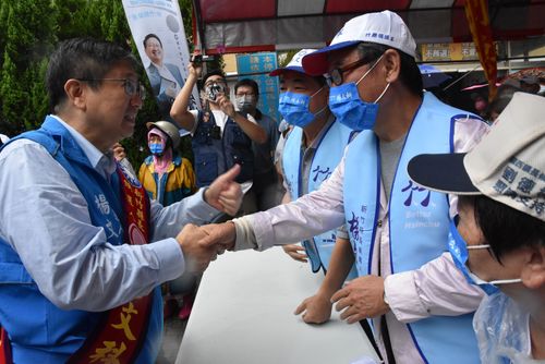 拚連任!資深演員李立群力挺 楊文科關西競選服務處成立